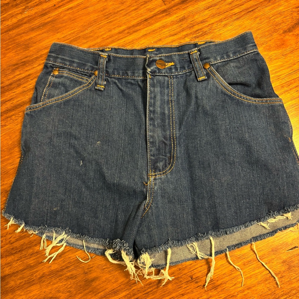 Vintage Wrangler Blue Frayed Jean cut Off Shorts w/high seat - 25 inch